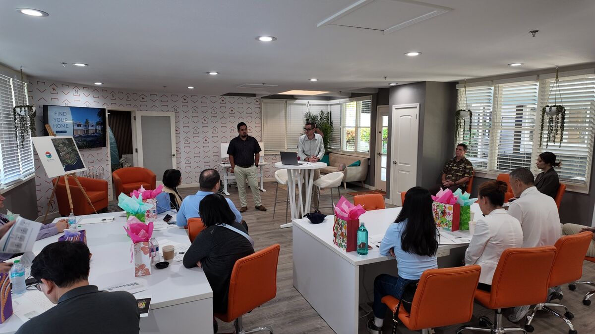 On-site briefing and project discussion during due diligence in Kona